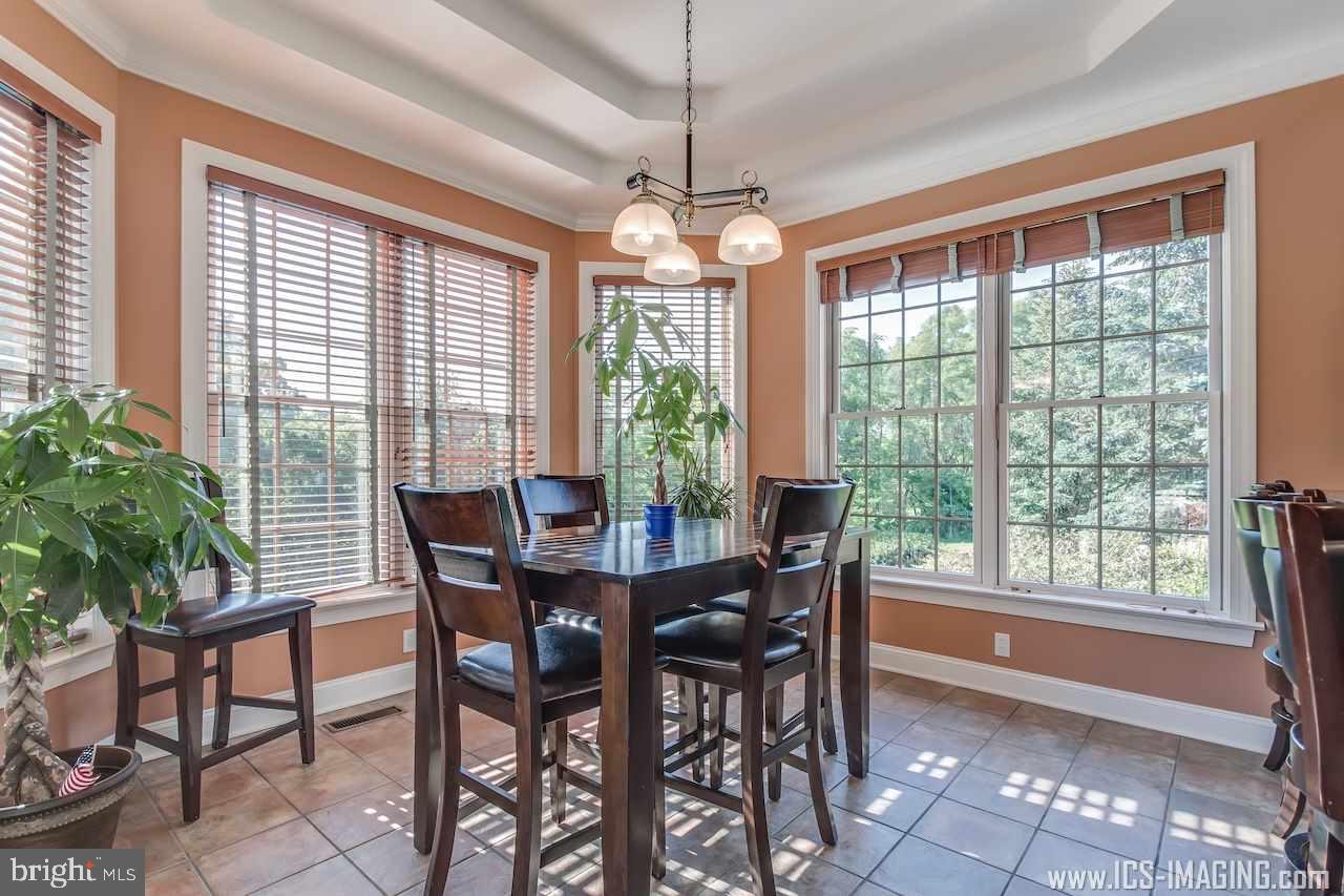 HILLSIDE FARMS - Residential