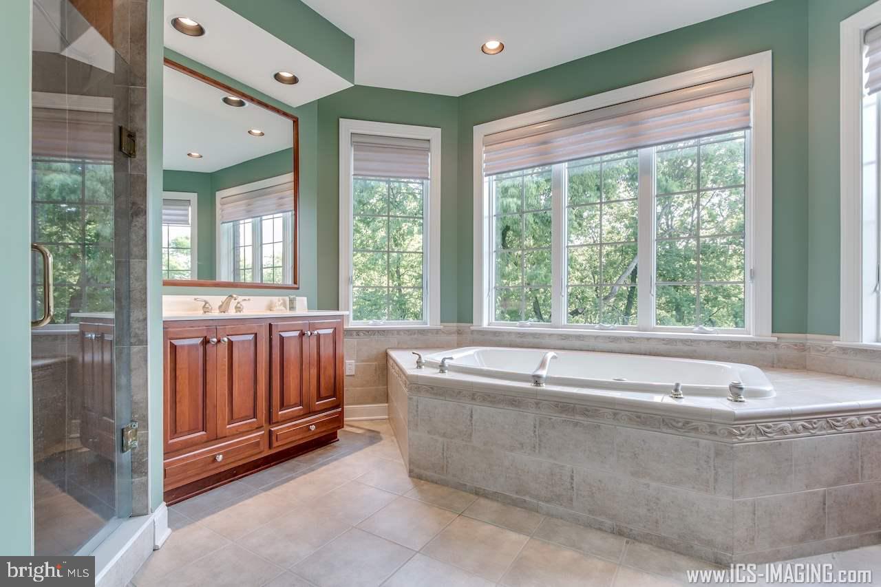 HILLSIDE FARMS - Residential