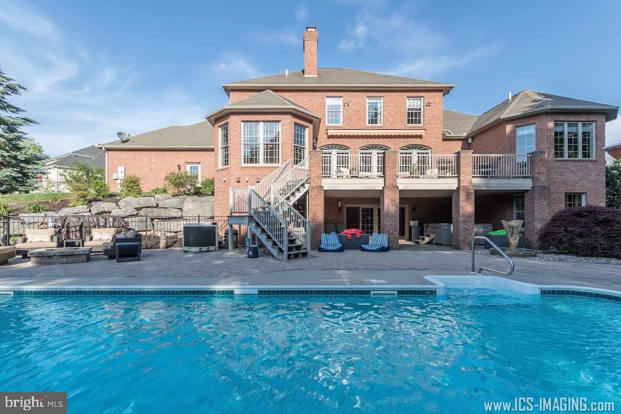 HILLSIDE FARMS - Residential