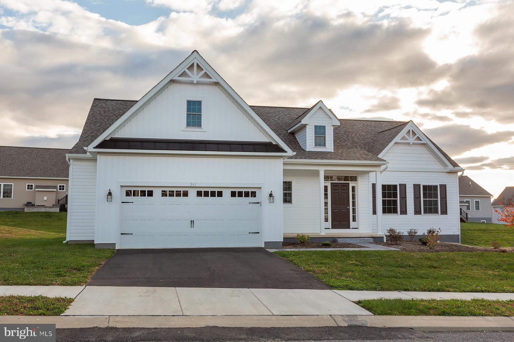 261 BUCKINGHAM STREET QD 122 (GREENWICH)