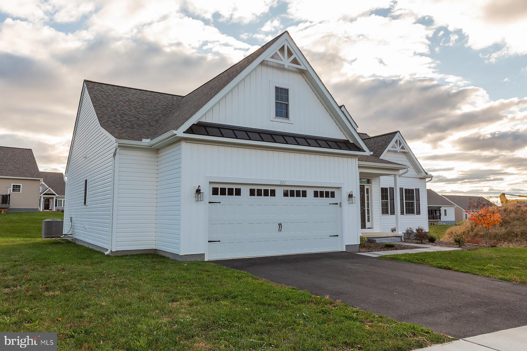 261 BUCKINGHAM STREET QD 122 (GREENWICH)