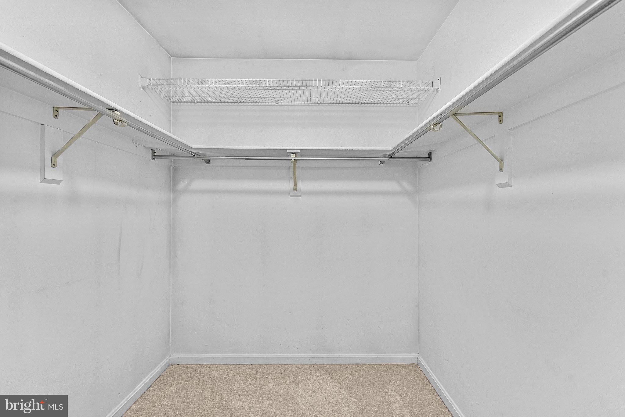 COUNTRYSIDE - Residential