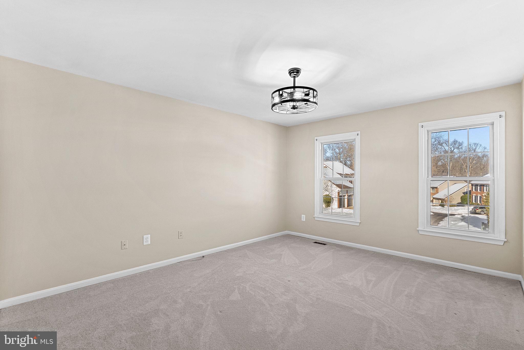 COUNTRYSIDE - Residential