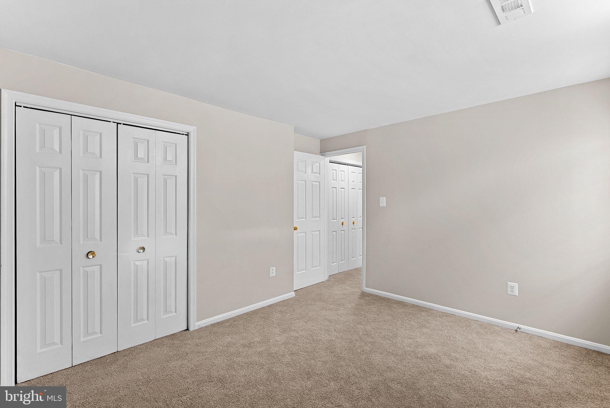 COUNTRYSIDE - Residential