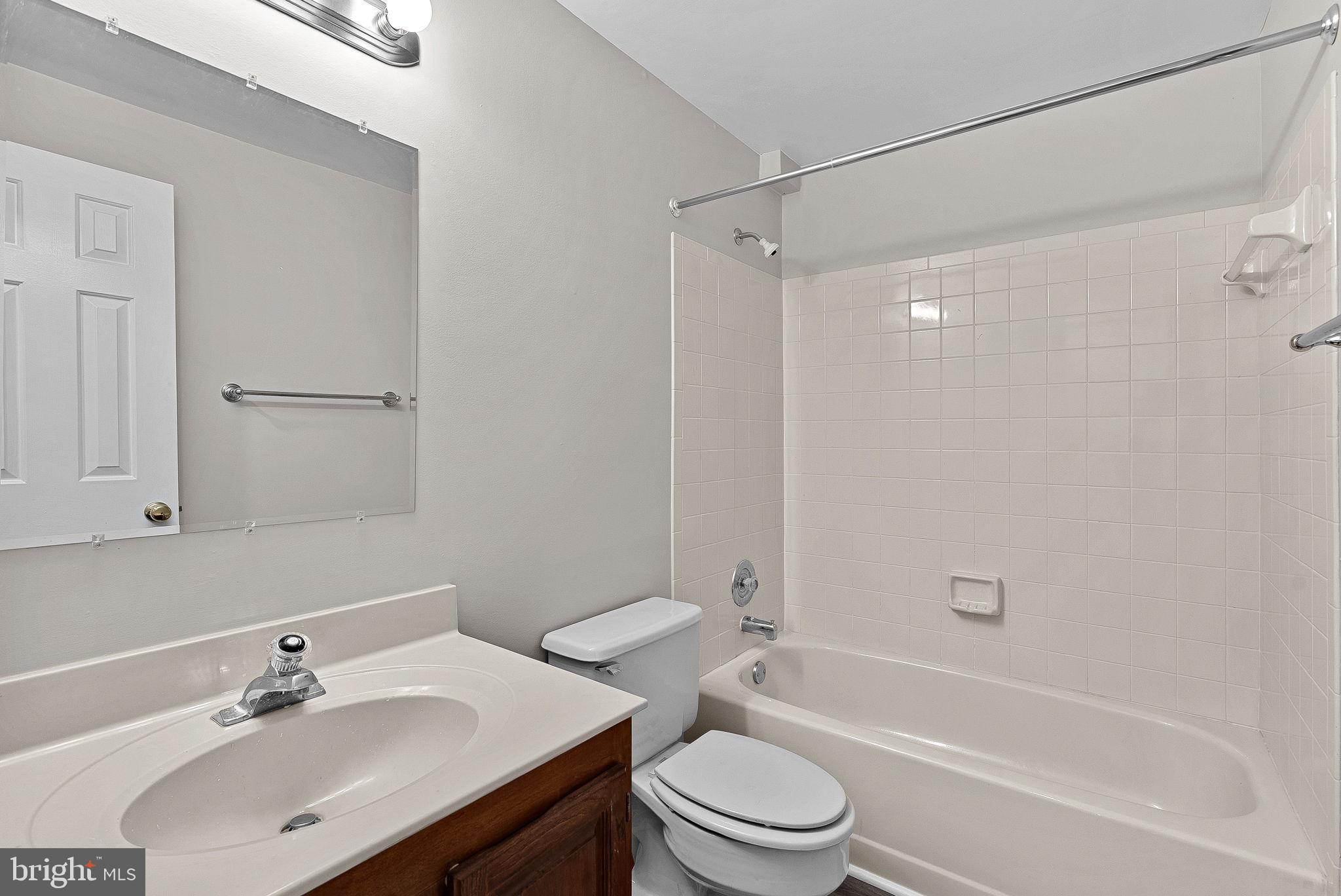 COUNTRYSIDE - Residential