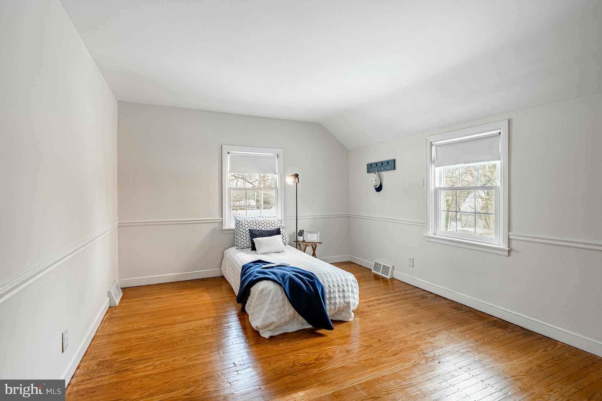 WILLOW MANOR - Residential