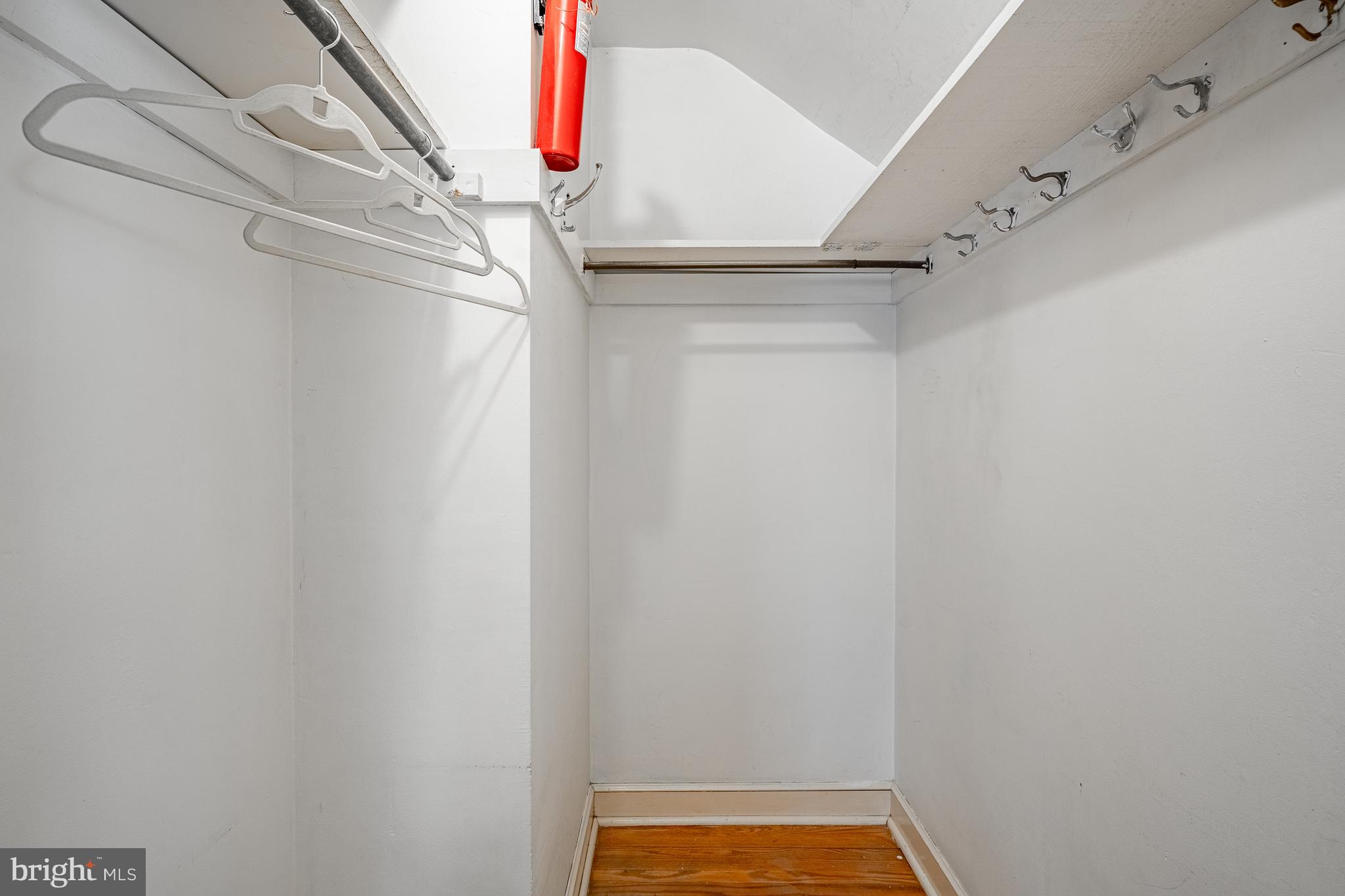 WILLOW MANOR - Residential