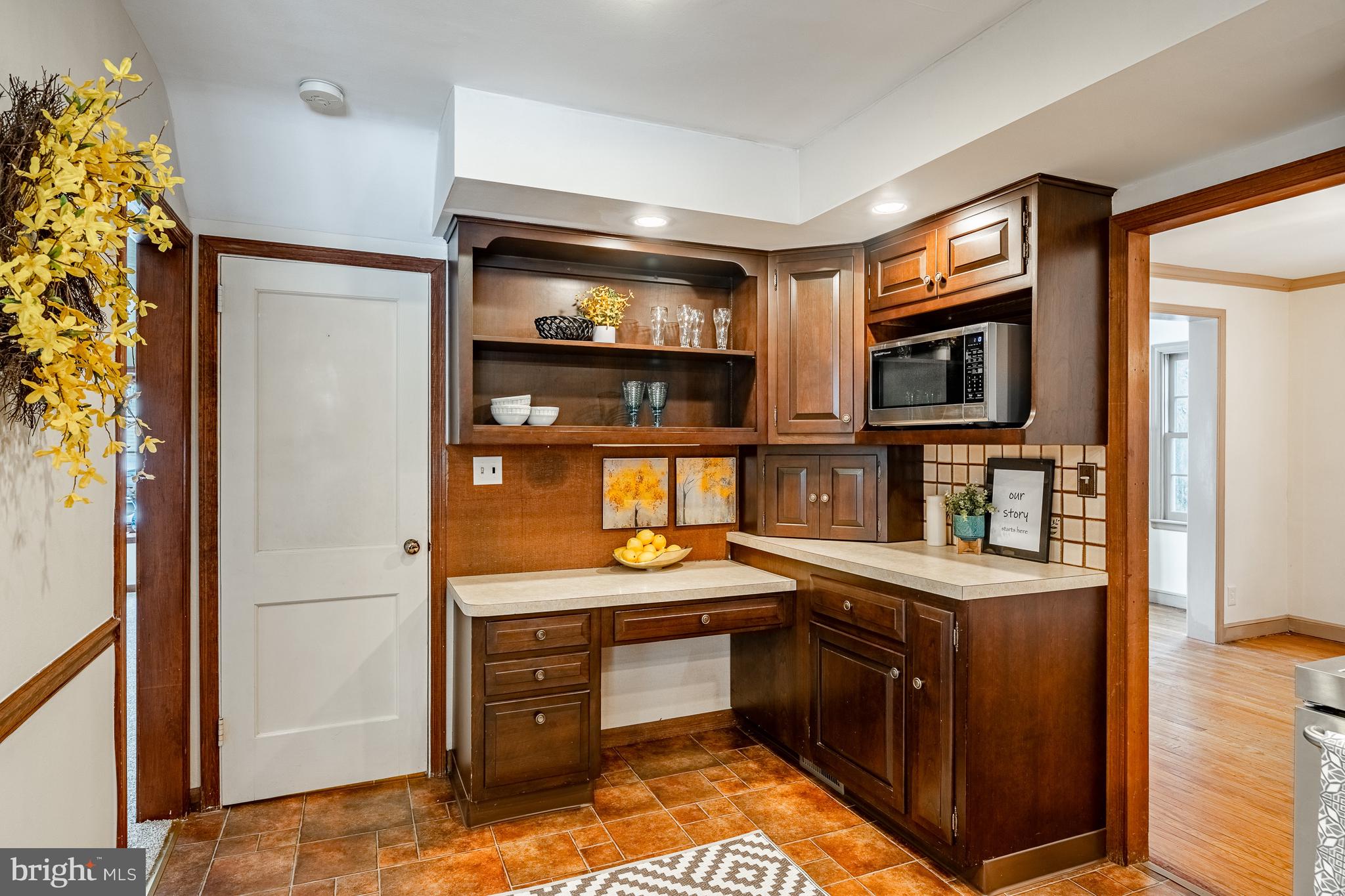 WILLOW MANOR - Residential