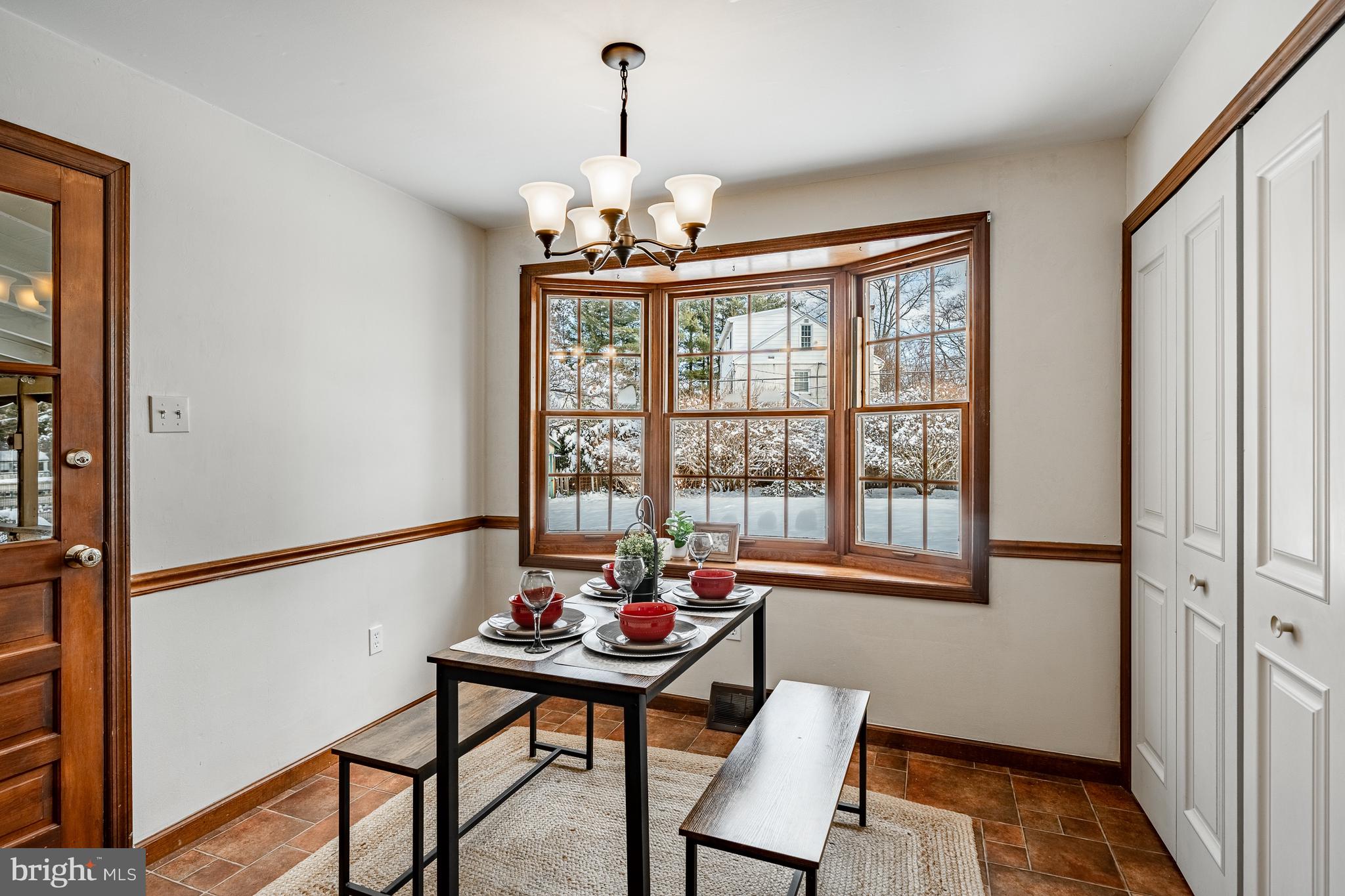 WILLOW MANOR - Residential