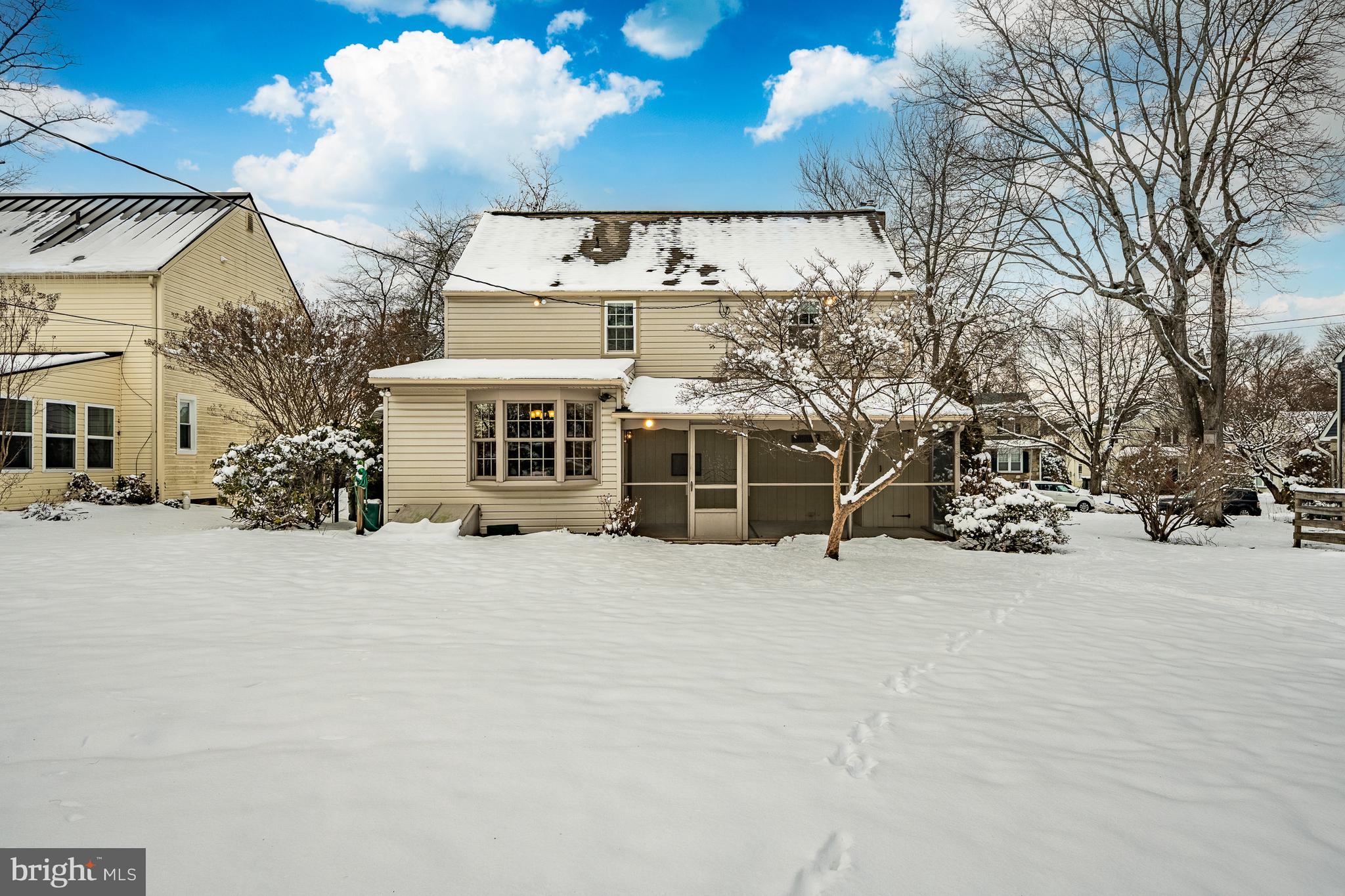 WILLOW MANOR - Residential