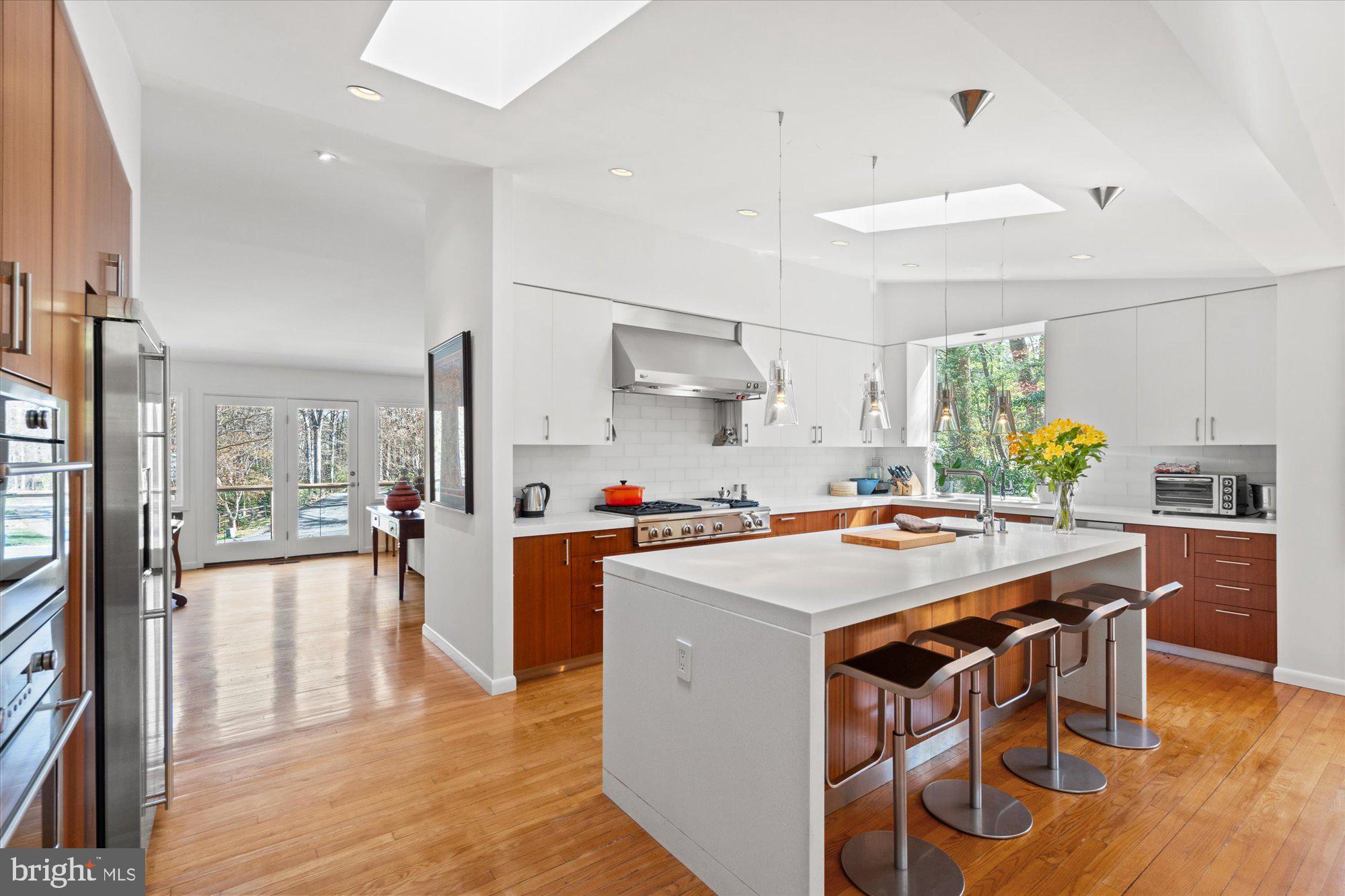 CARDEROCK SPRINGS - Residential