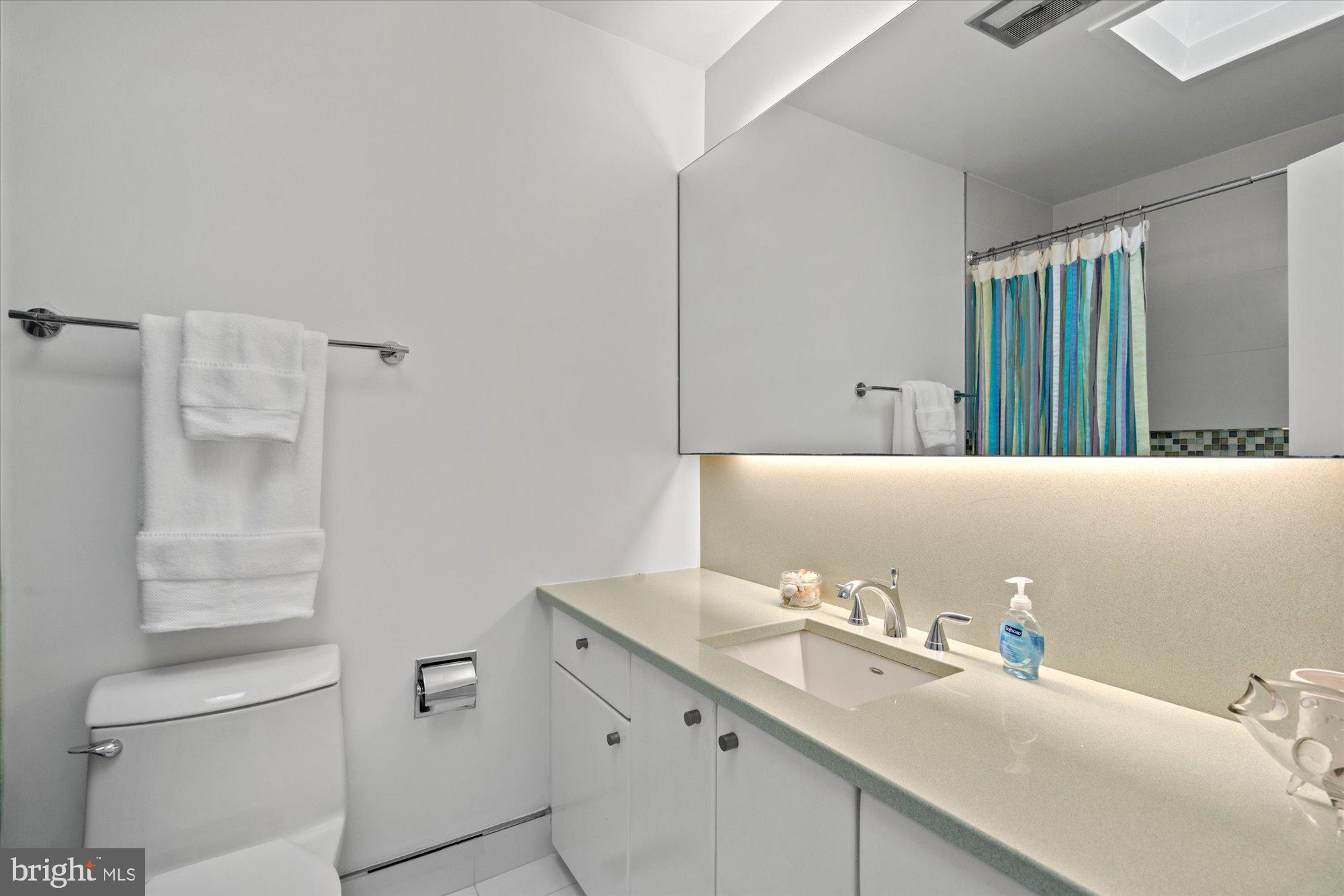 CARDEROCK SPRINGS - Residential