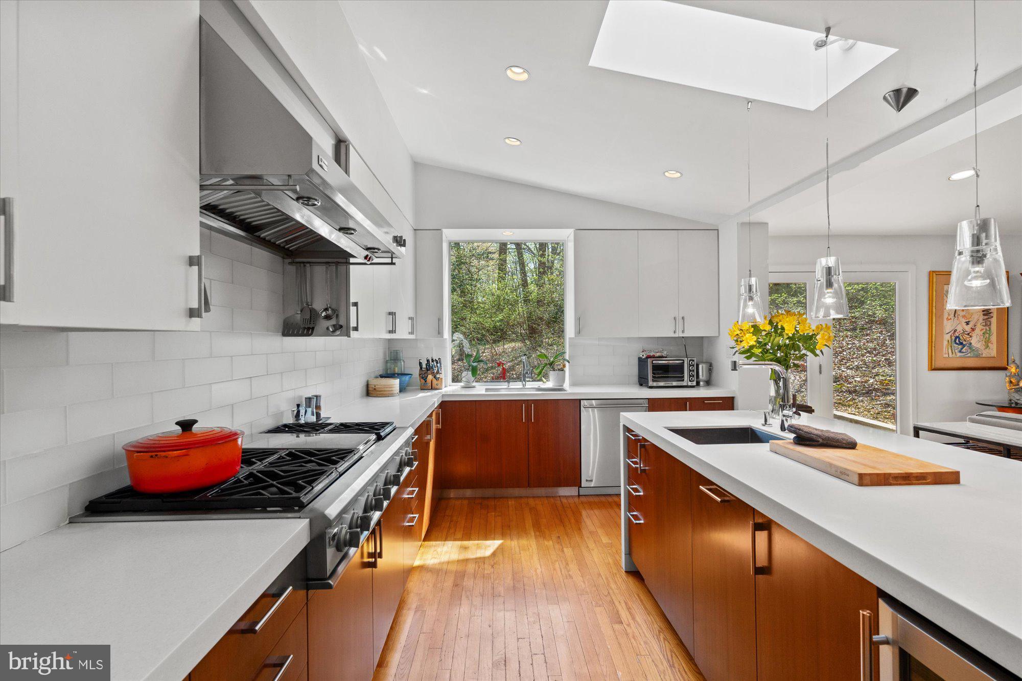 CARDEROCK SPRINGS - Residential