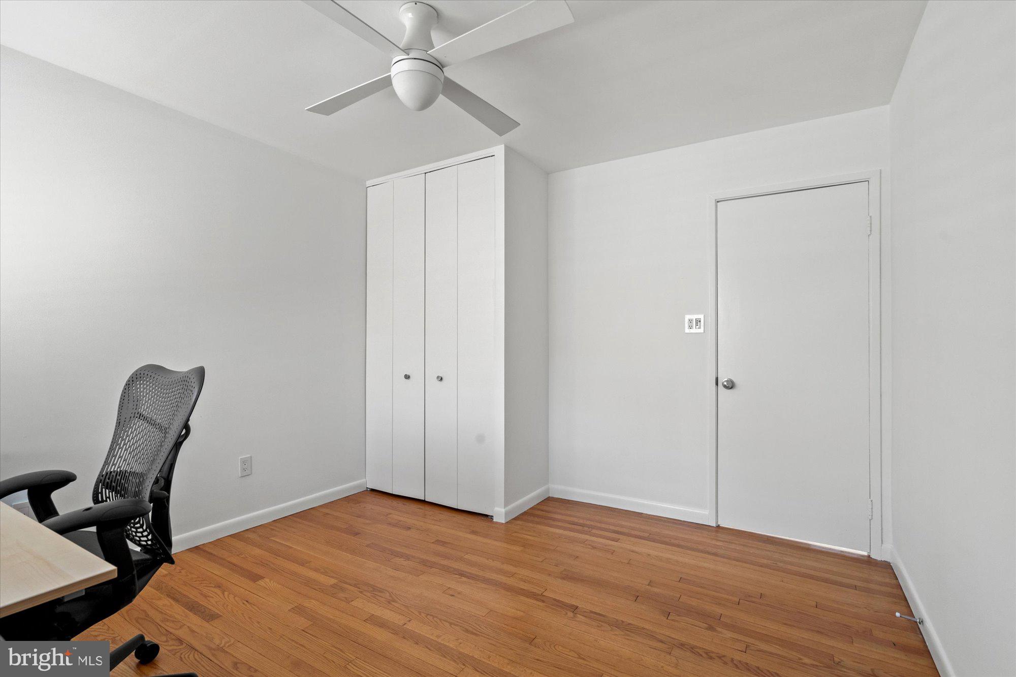 CARDEROCK SPRINGS - Residential