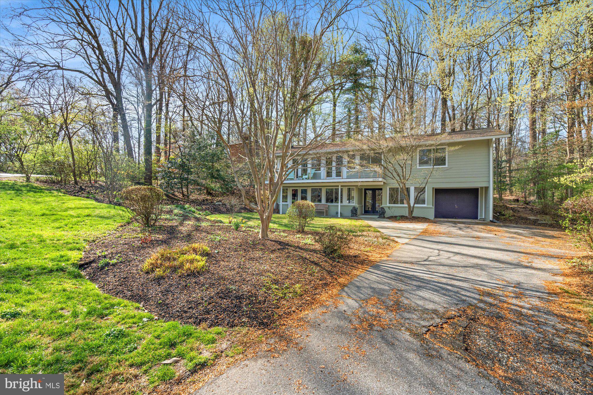 CARDEROCK SPRINGS - Residential