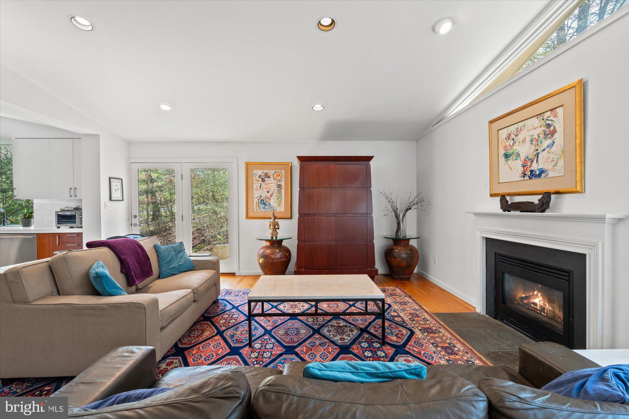 CARDEROCK SPRINGS - Residential