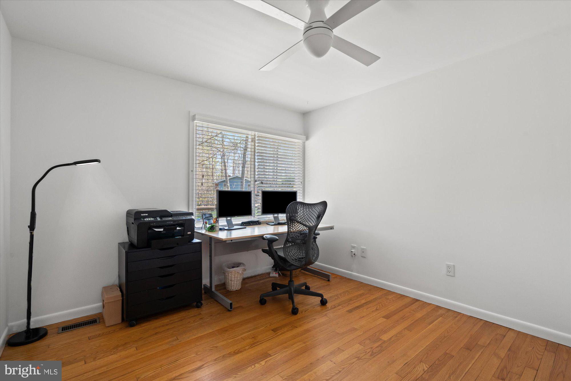 CARDEROCK SPRINGS - Residential