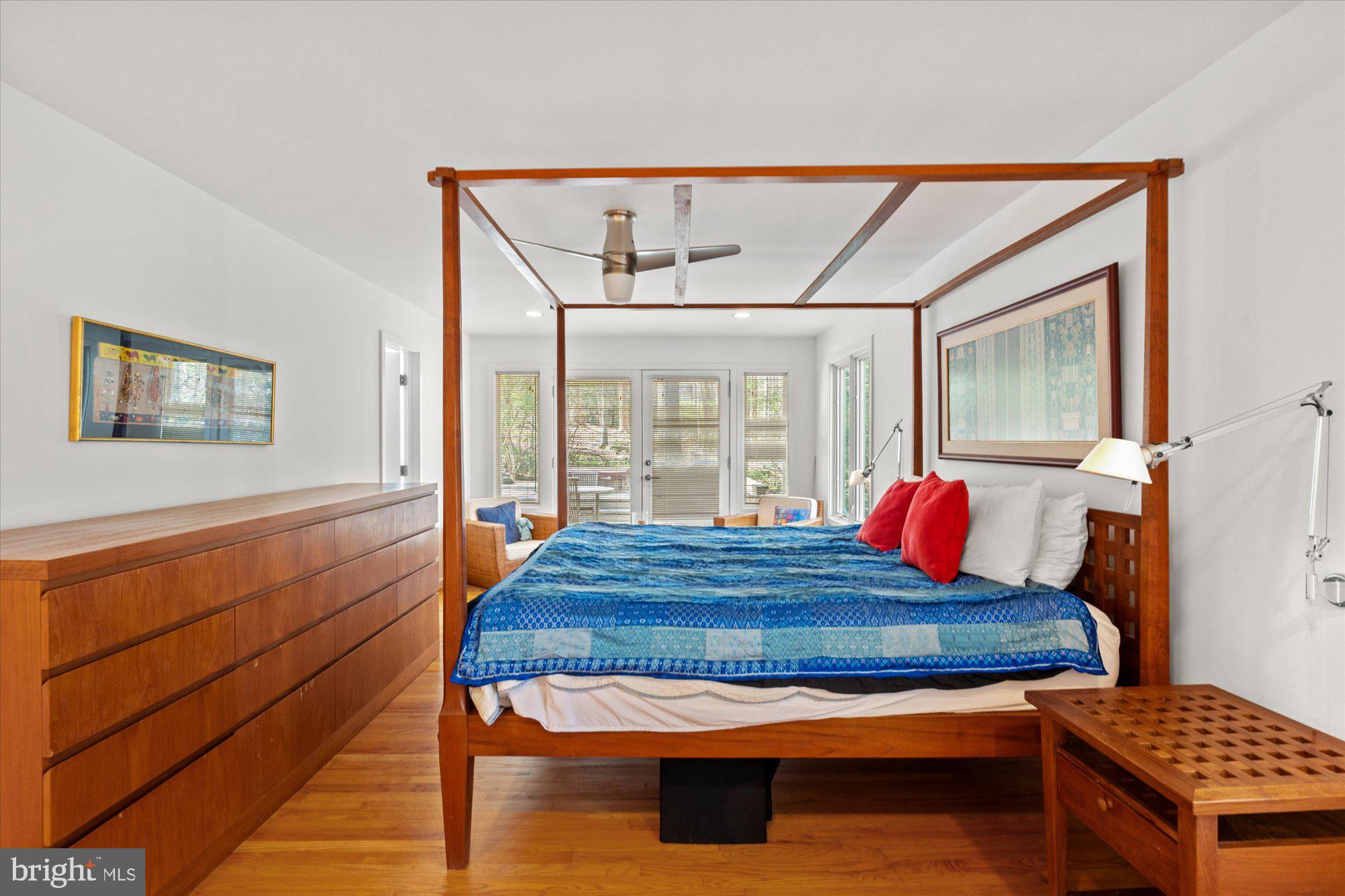 CARDEROCK SPRINGS - Residential