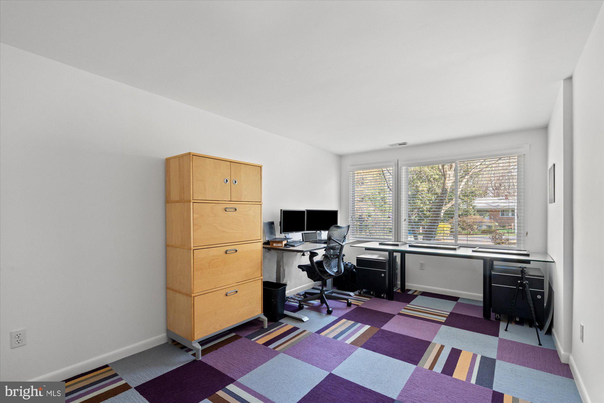 CARDEROCK SPRINGS - Residential