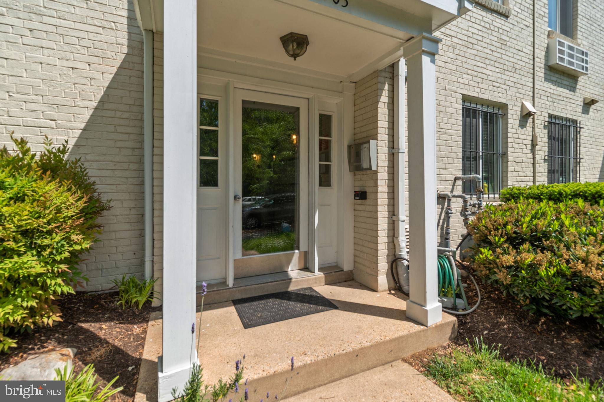 2001 ALLEN PLACE 2005 NW 301