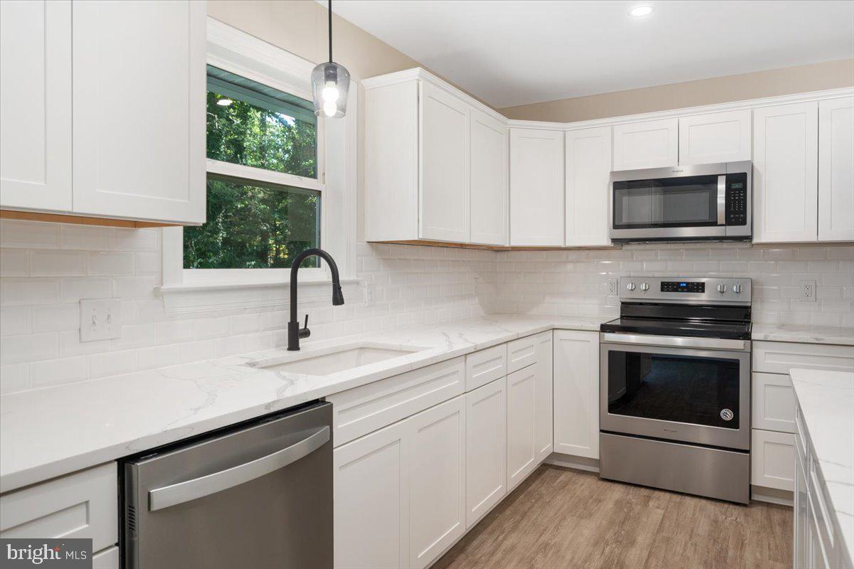 AVALON PARK - Residential