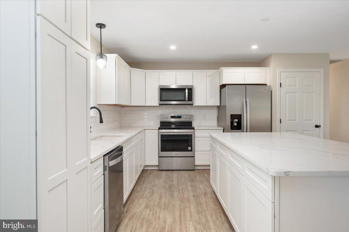 AVALON PARK - Residential