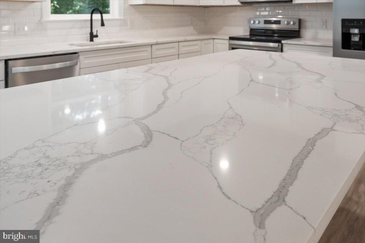 AVALON PARK - Residential