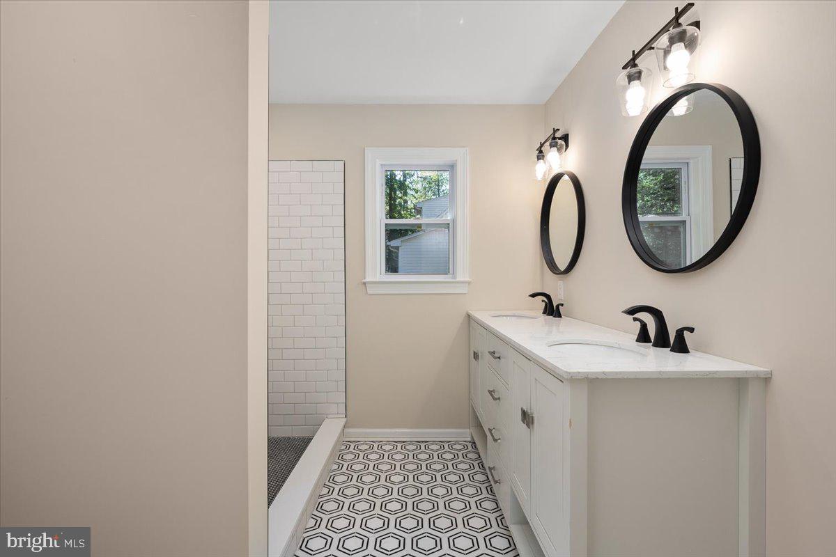 AVALON PARK - Residential