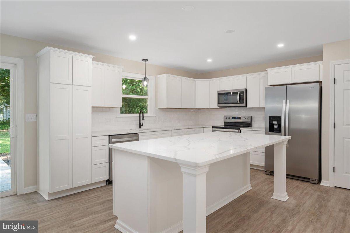 AVALON PARK - Residential