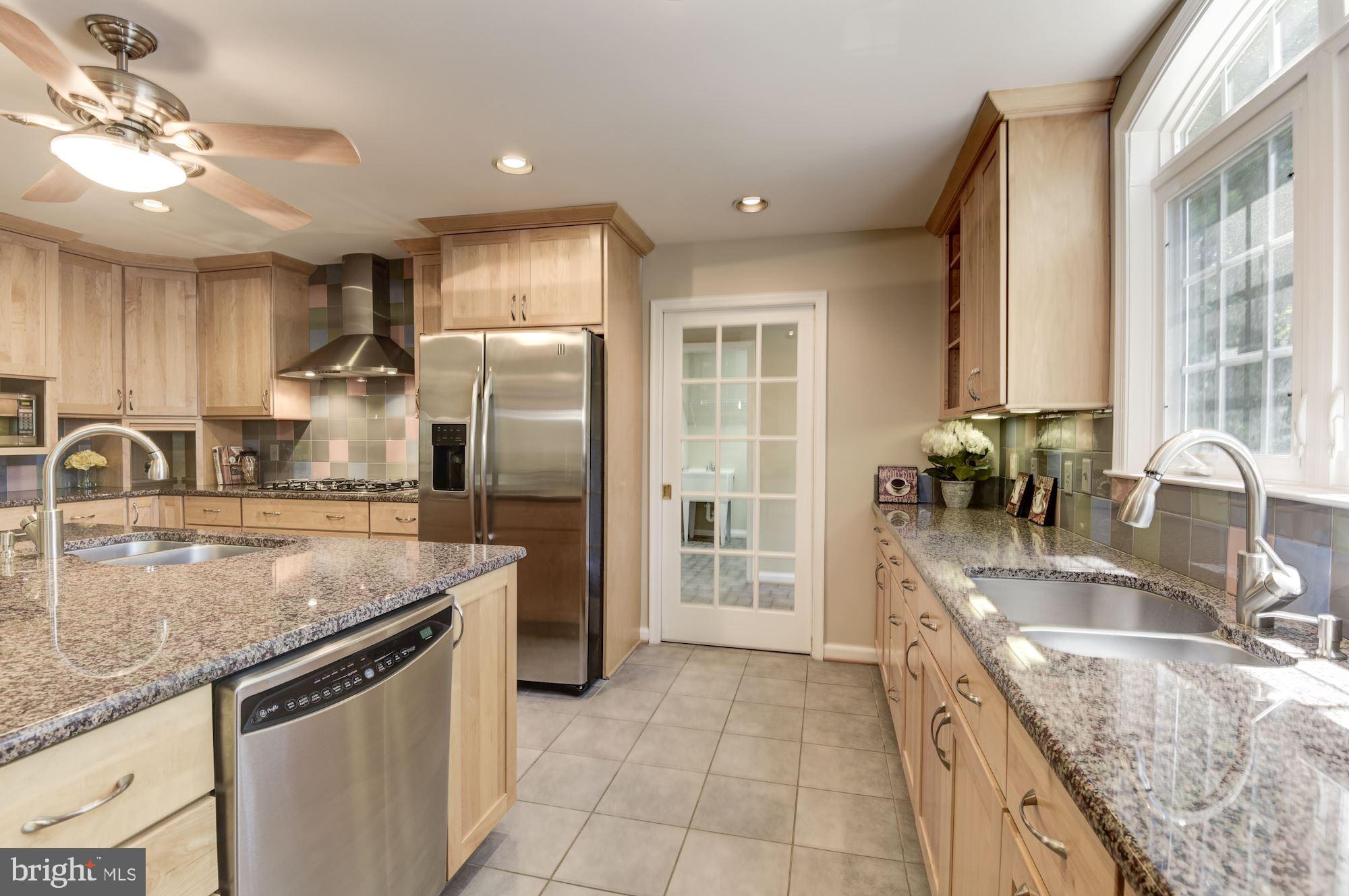 ROLLING VALLEY - Residential