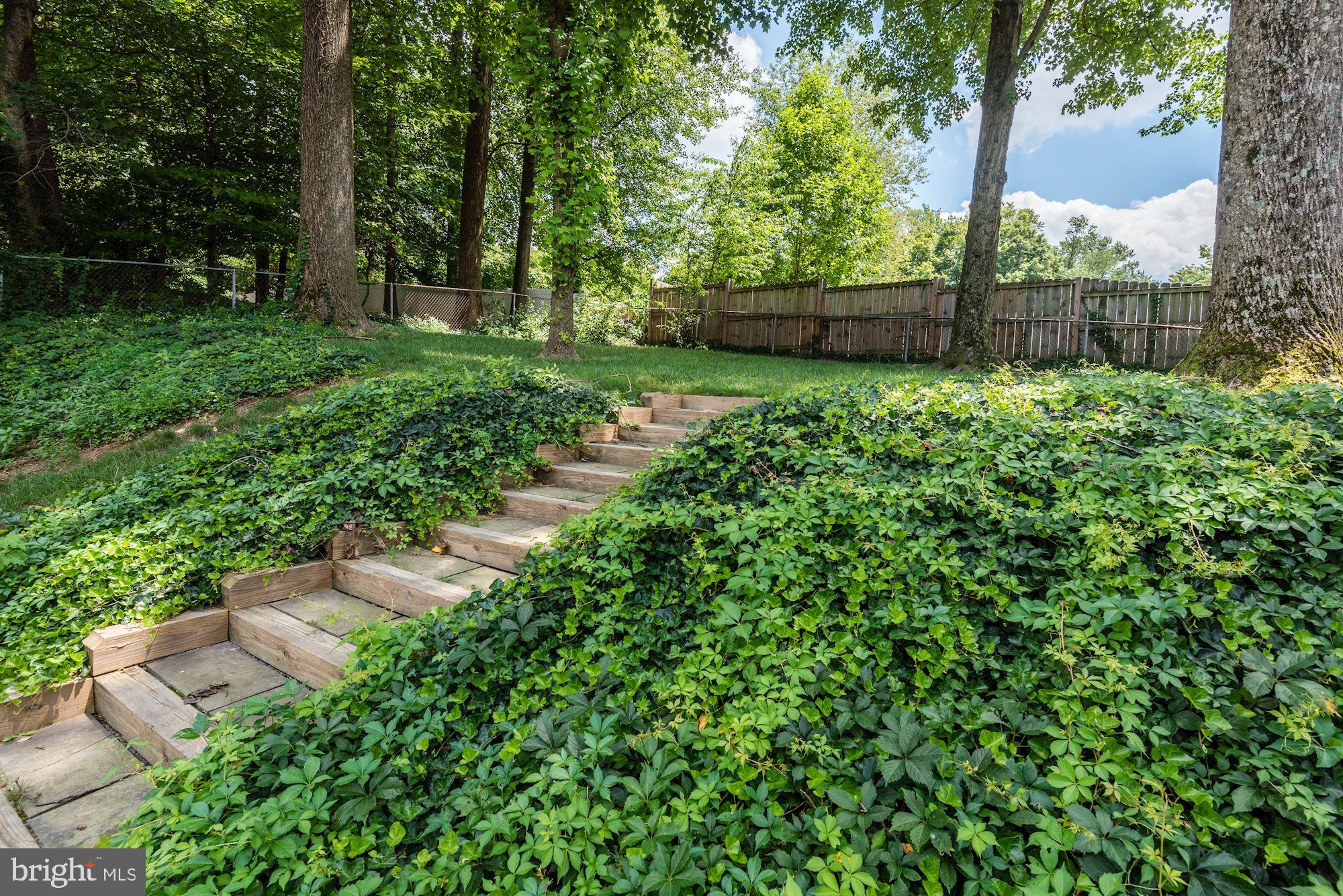 ROLLING VALLEY - Residential