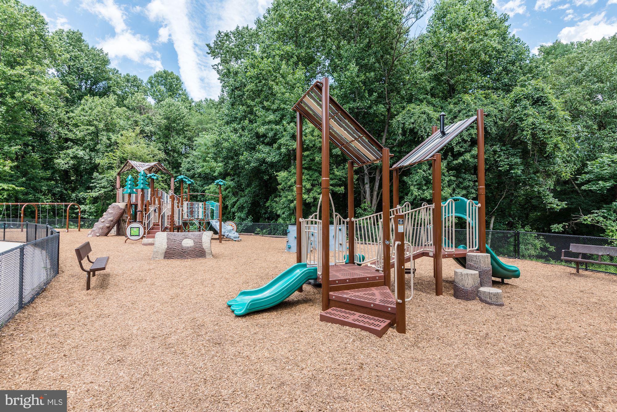 ROLLING VALLEY - Residential