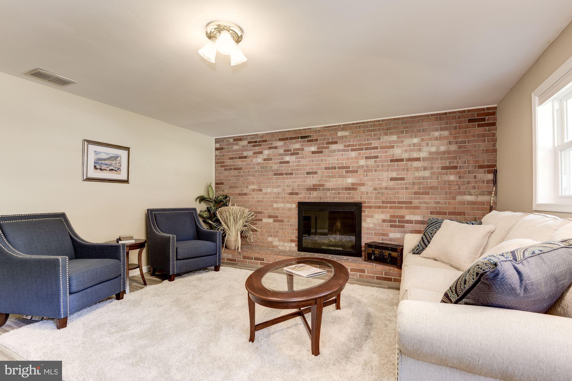 ROLLING VALLEY - Residential