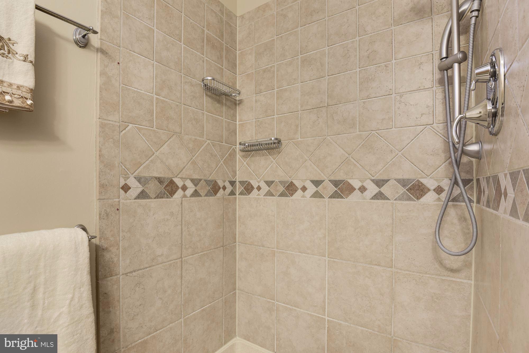 ROLLING VALLEY - Residential