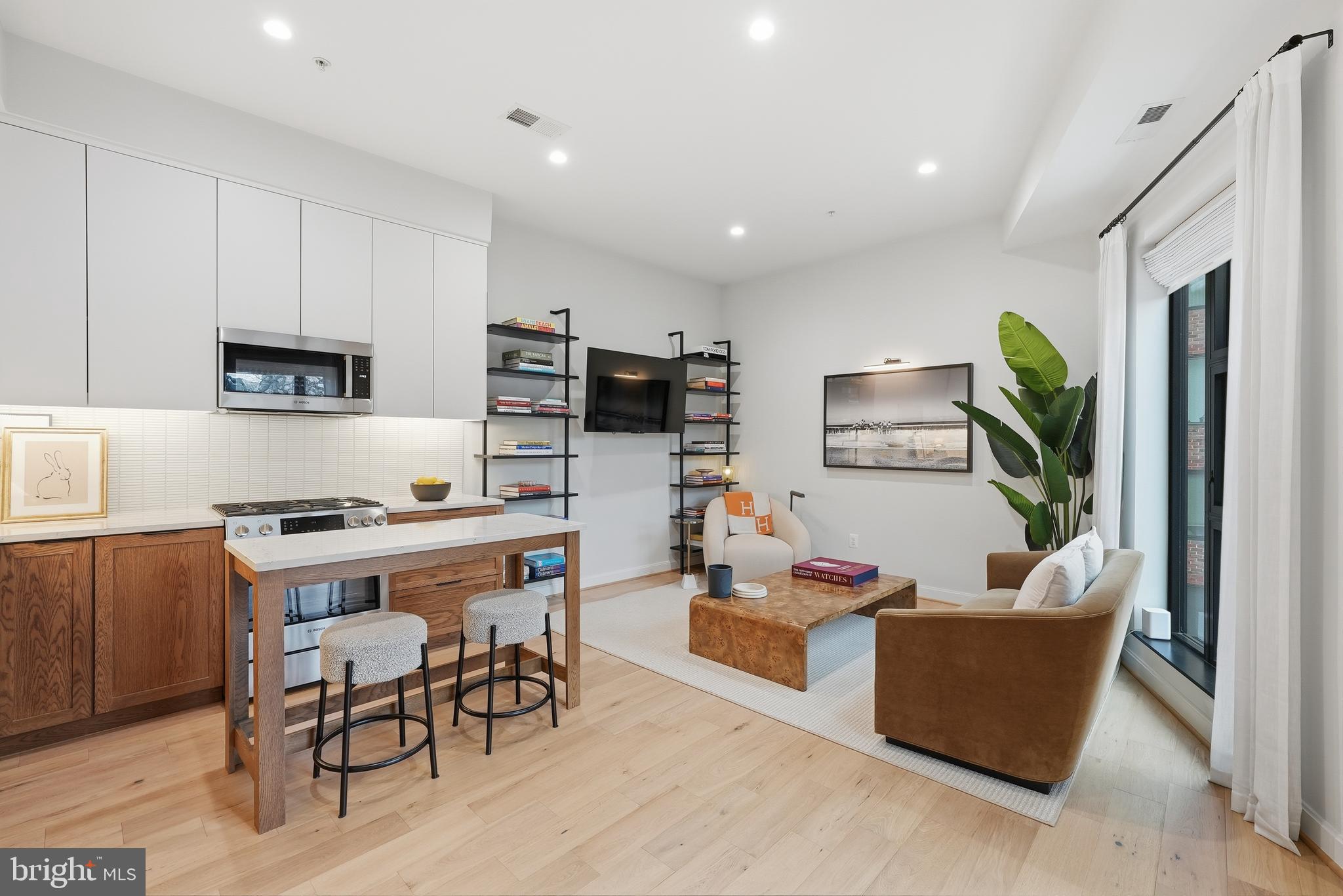 2525 PENNSYLVANIA AVENUE NW 301