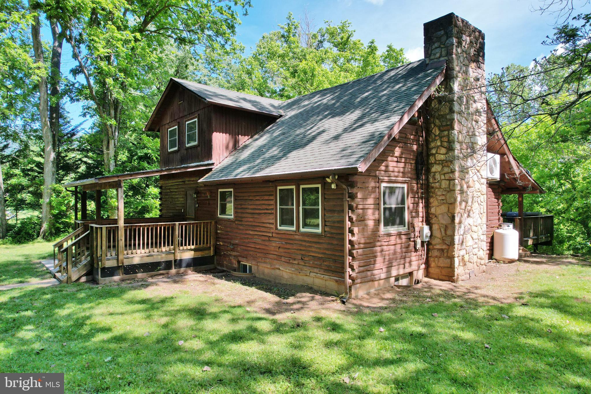 4136 US HIGHWAY 211 W