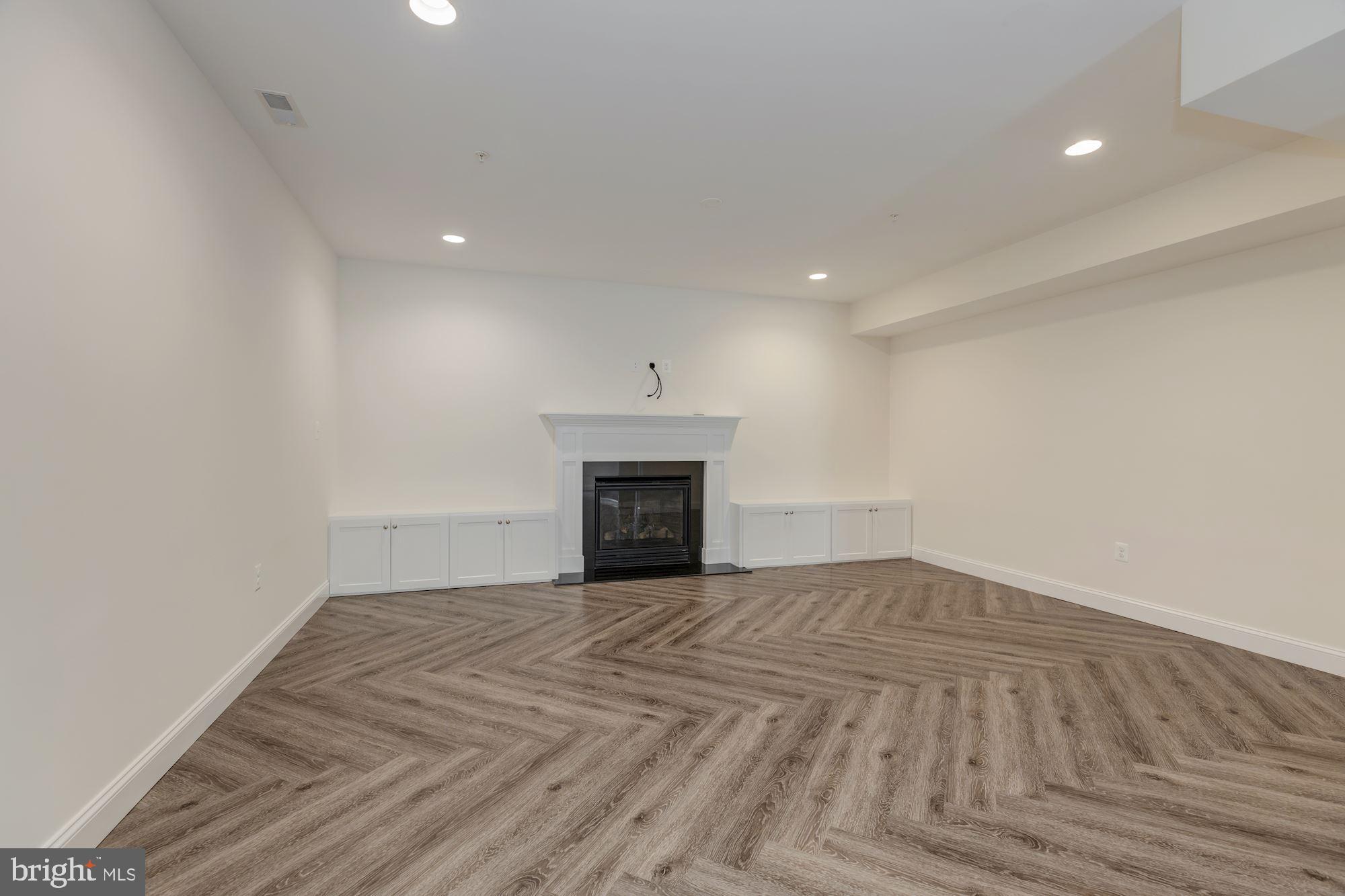 GLEN ECHO HEIGHTS - Residential