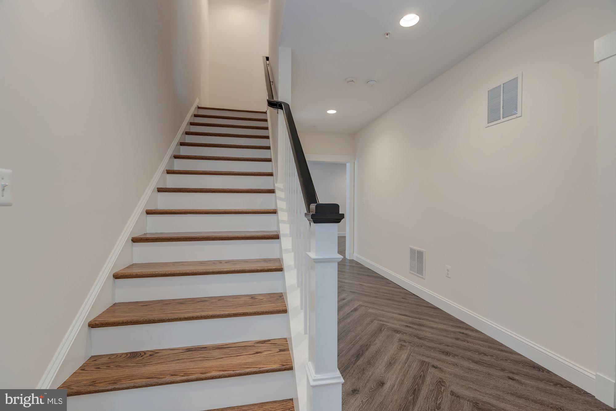 GLEN ECHO HEIGHTS - Residential