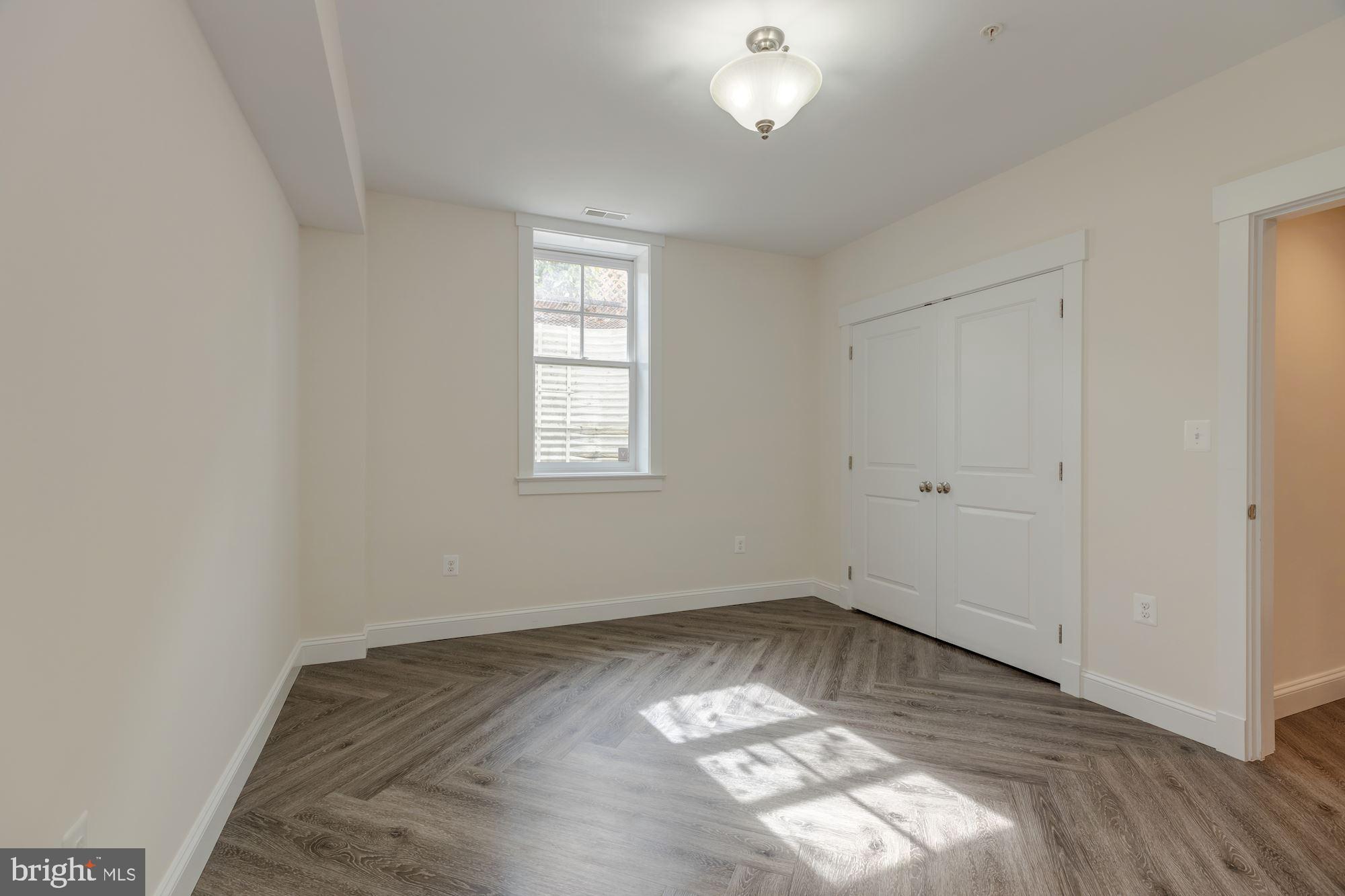 GLEN ECHO HEIGHTS - Residential