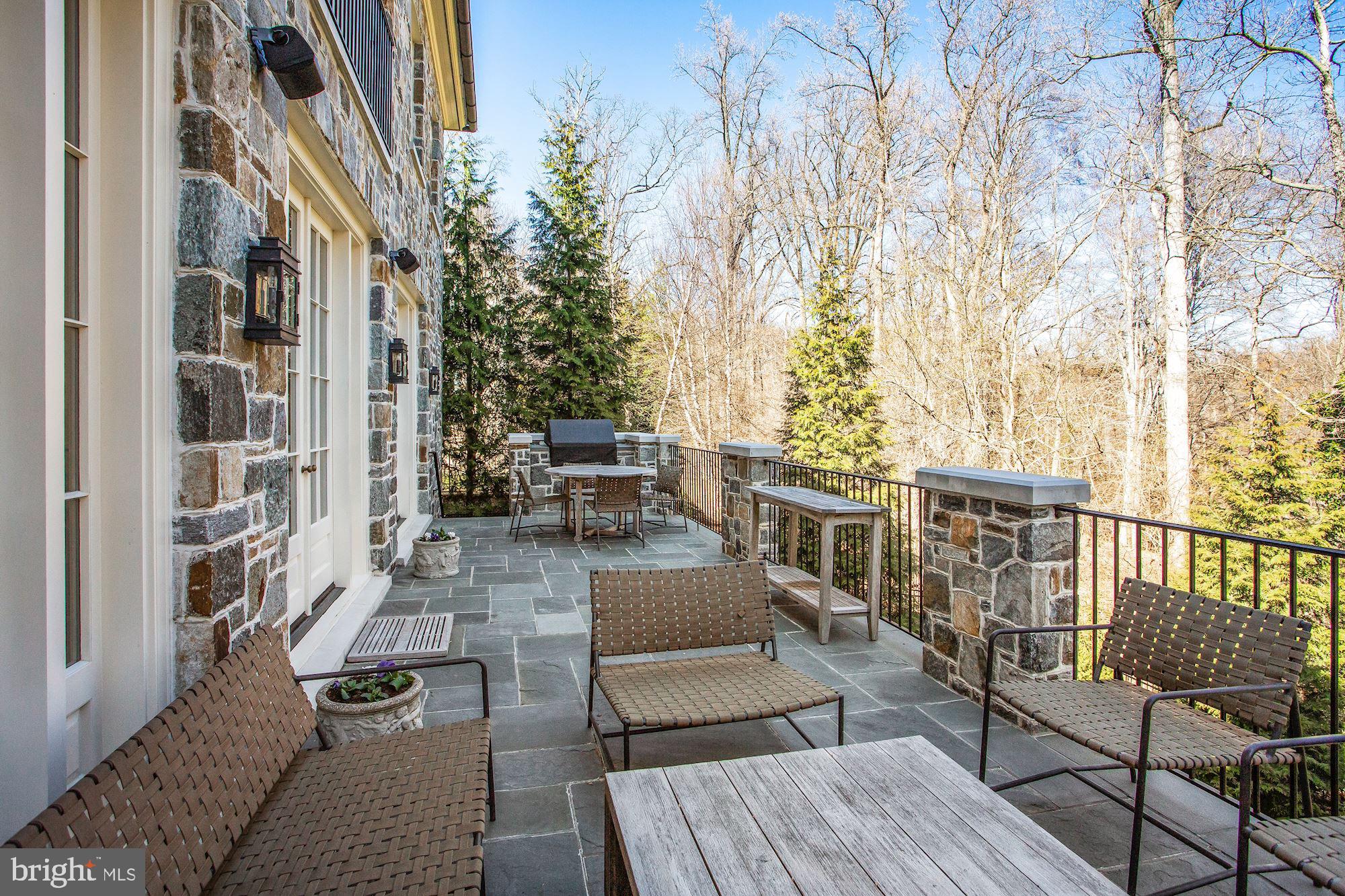 PHILLIPS PARK - Residential