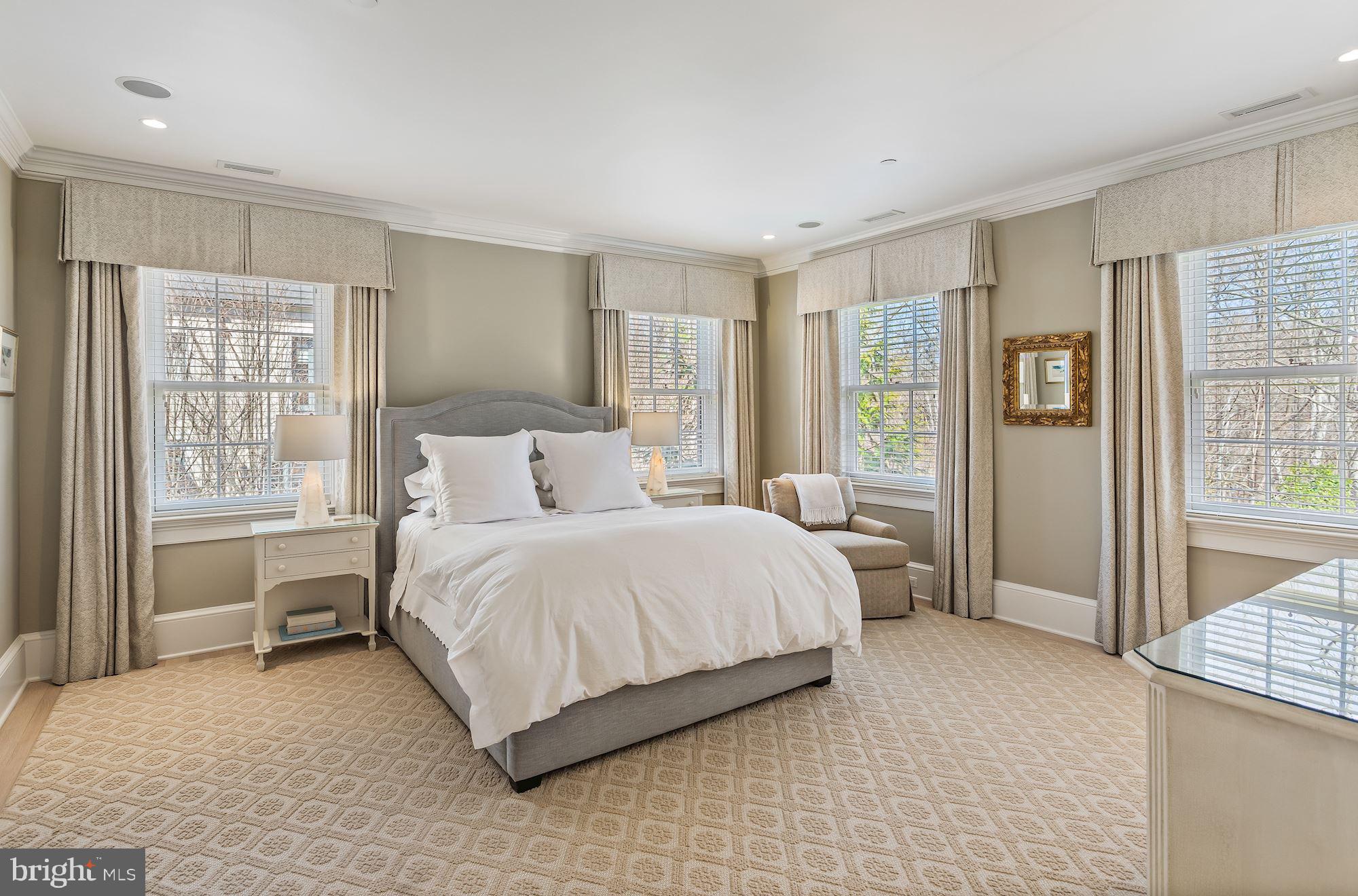 PHILLIPS PARK - Residential