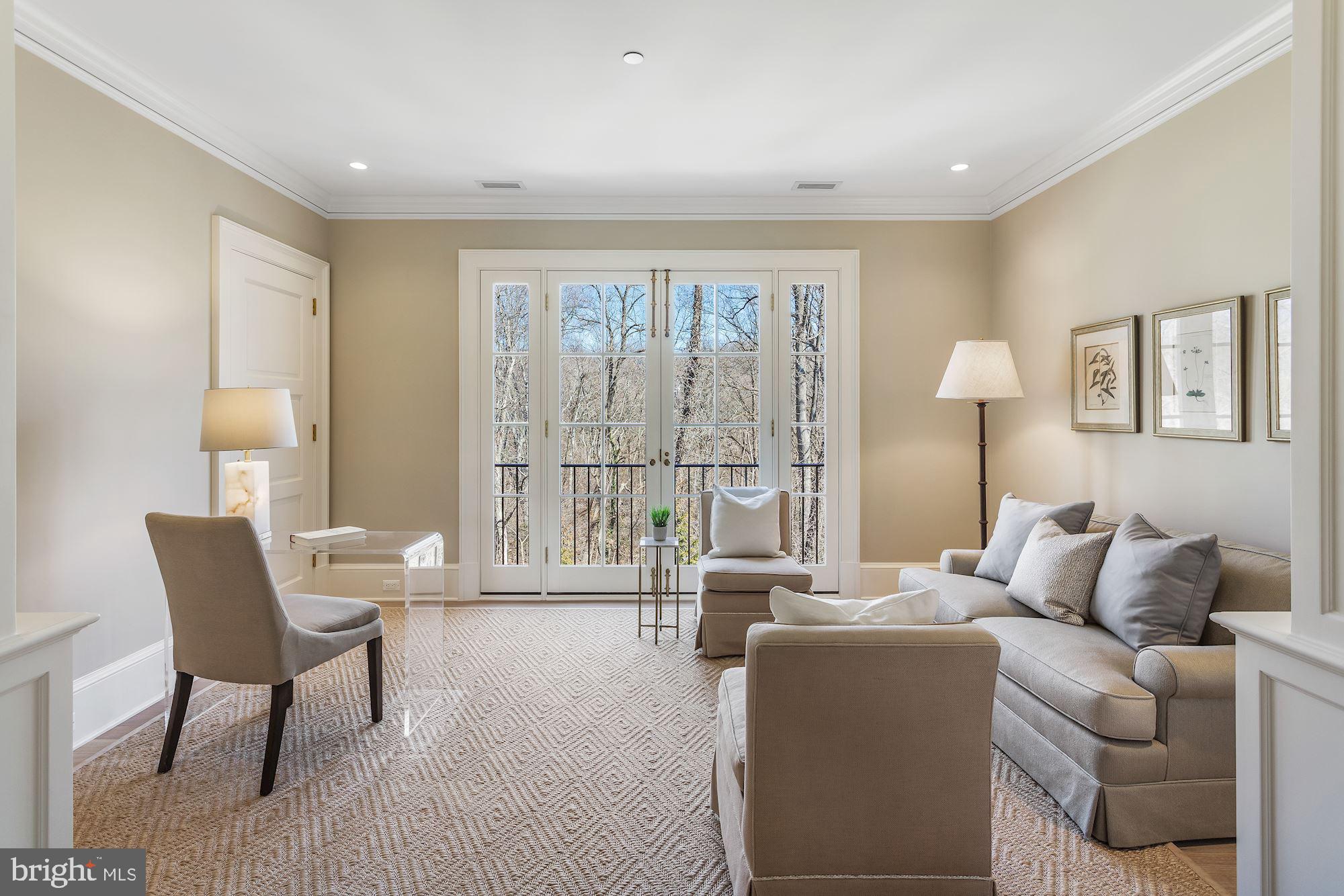 PHILLIPS PARK - Residential