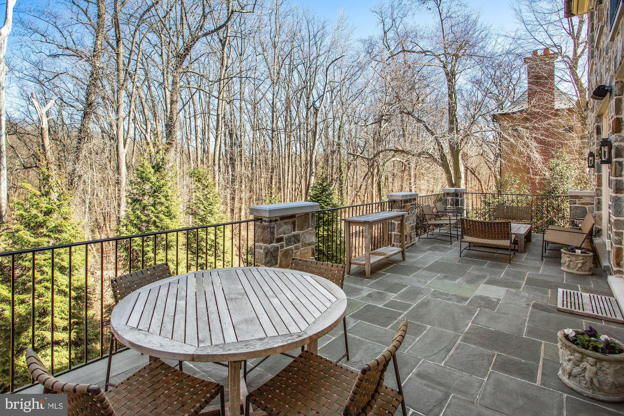 PHILLIPS PARK - Residential