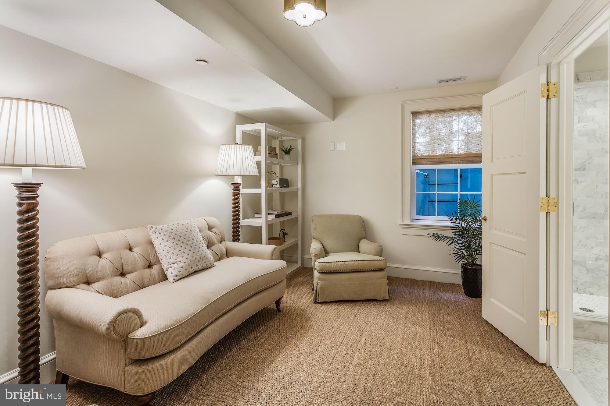 PHILLIPS PARK - Residential
