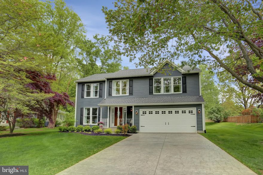 **  An immaculately maintained home awaits! Adjoining LR & DR are perfect for formal entertaining. Fall in love w/the kitchen boasting gorgeous black granite & sleek appls. Enjoy a large FR w/soaring cathedral ceilings. The master suite is sure to please w/an att spa-inspired BA that boasts an oversized tub & double granite vanity. With an expansive yard, deck & lush landscaping, this is a must see! Upgrades include stamped concrete driveway, new siding, and more!!