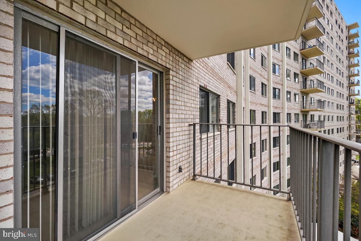 UNIVERSITY TOWERS CODM - Residential