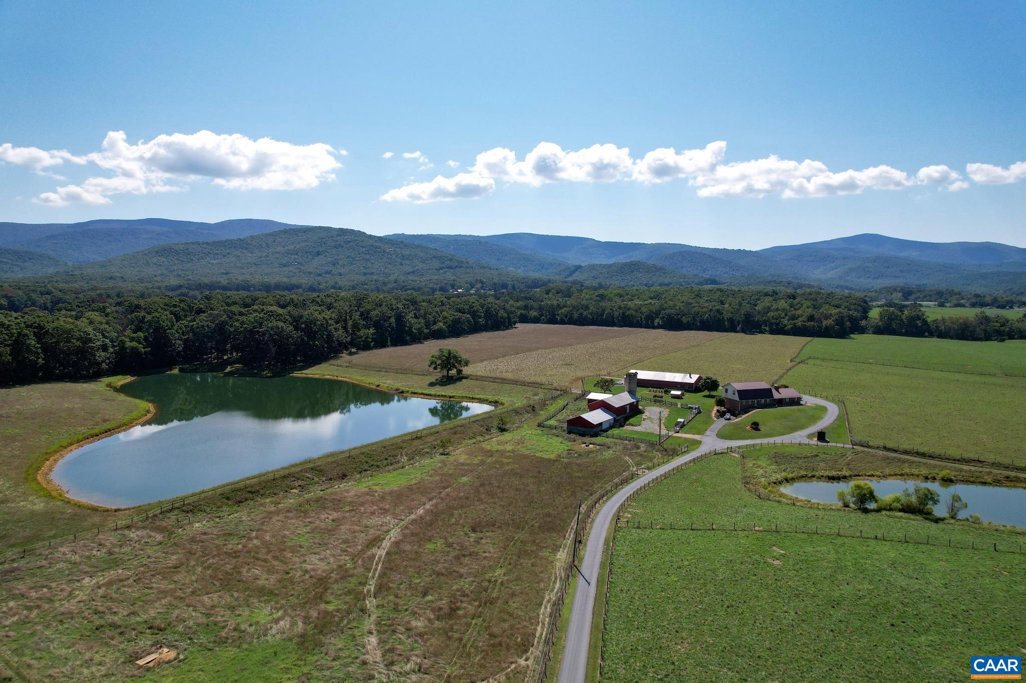 2272 INDIAN ACRES LN