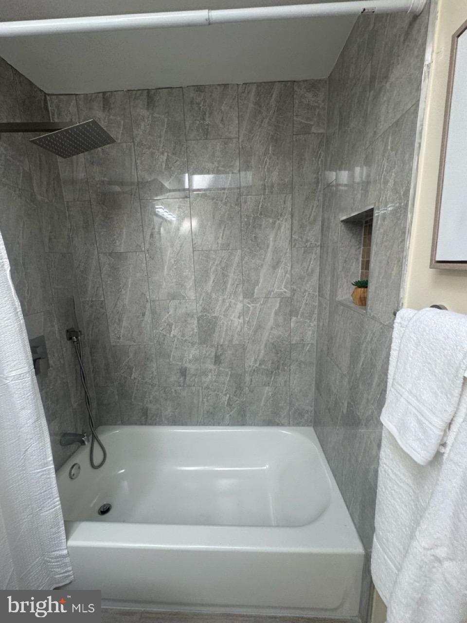 ROGNEL HEIGHTS - Residential