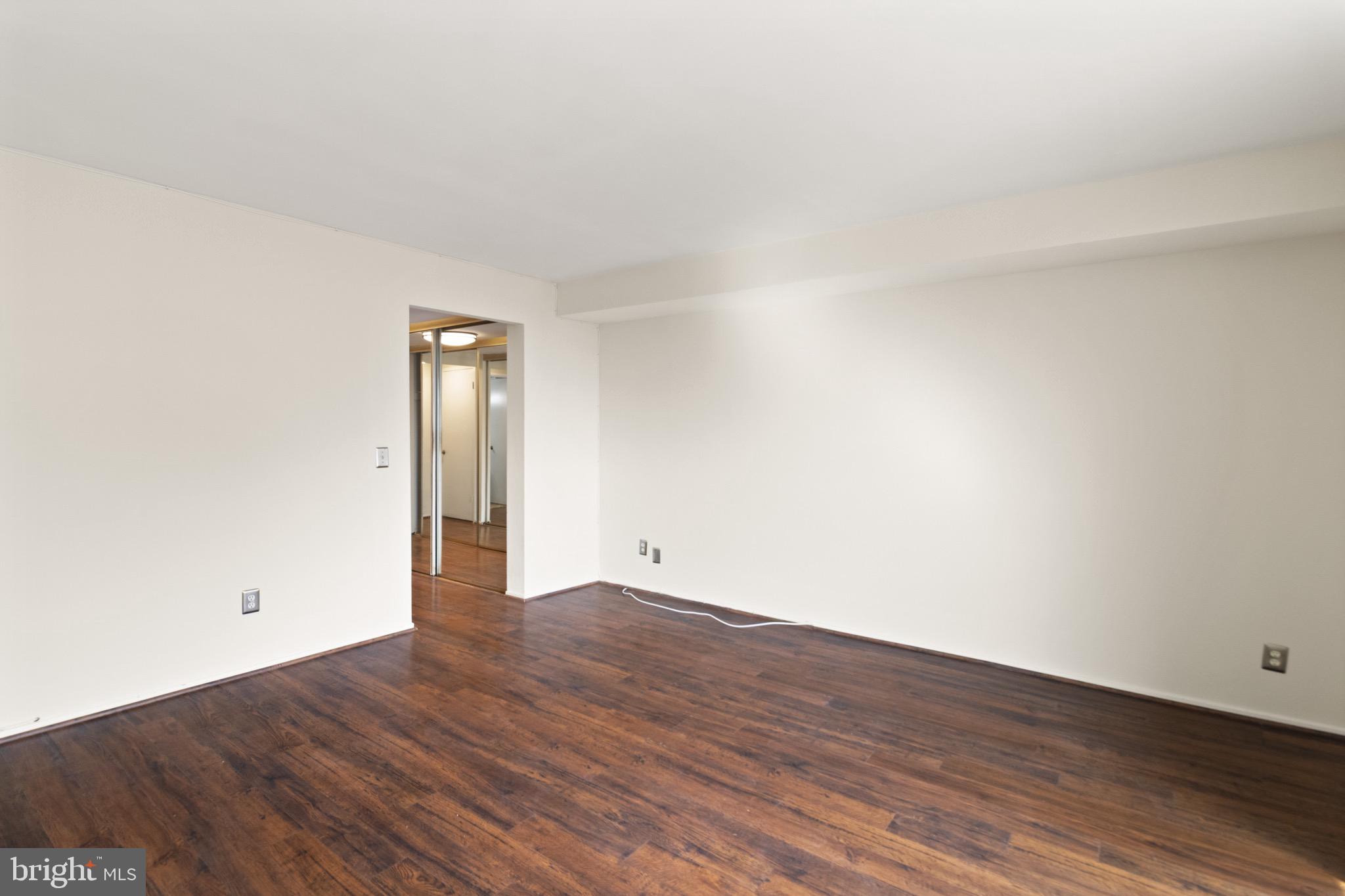 ALEXANDRIA KNOLLS - Residential