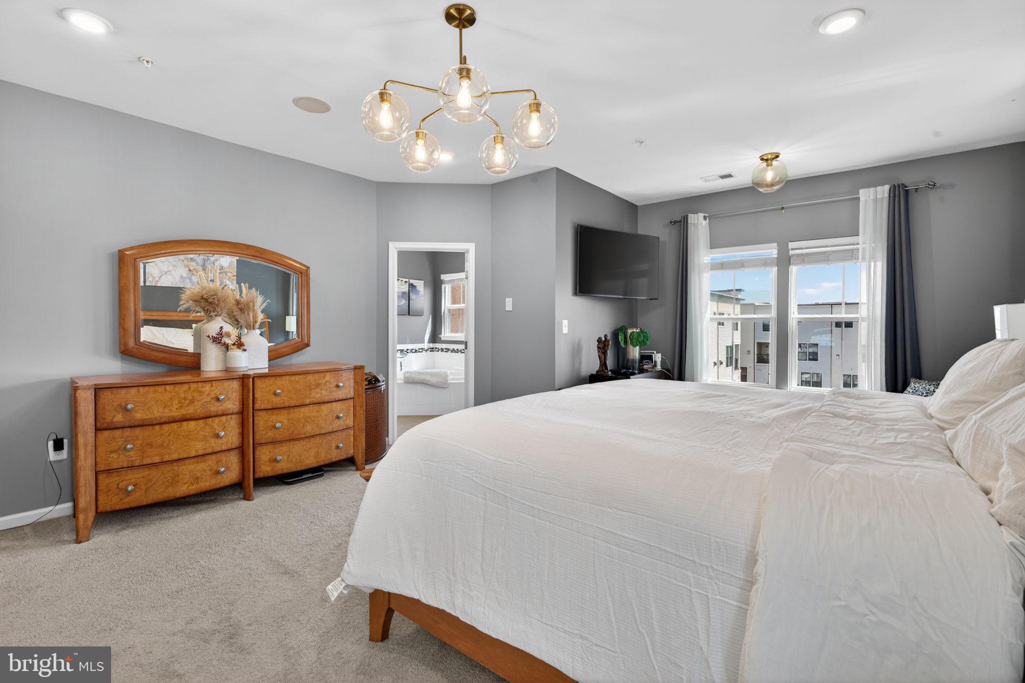 HYATTSVILLE - Residential